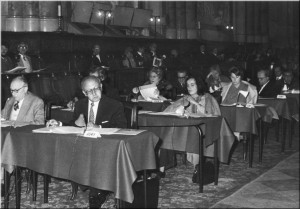 Edouard SOUBERBIELLE - Chartres_concours_Jury_1974.  Édouard Souberbielle est assis à gauche. ( coll. A. Galpérine ) 